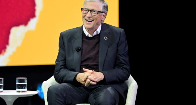 Bill Gates szerint a két napos munkahét a jövő