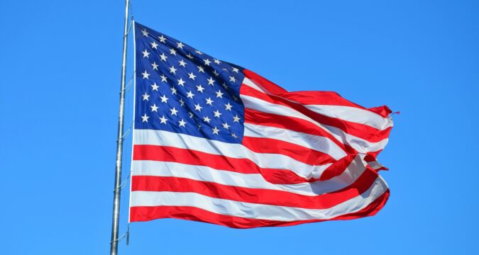 Amerika nem hagyja magára Európát?