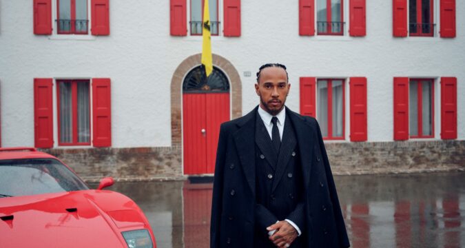 Lewis Hamilton szakított