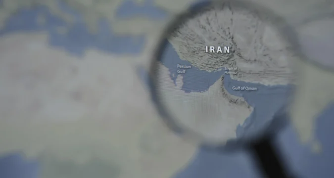Irán négy feltételt szabott a Hormuzi-szoros feloldásához