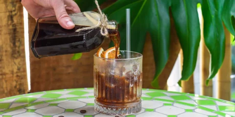 Veszélyes lehet az alkohol és a koffein kombinációja Veszélyes lehet az alkohol és a koffein kombinációja