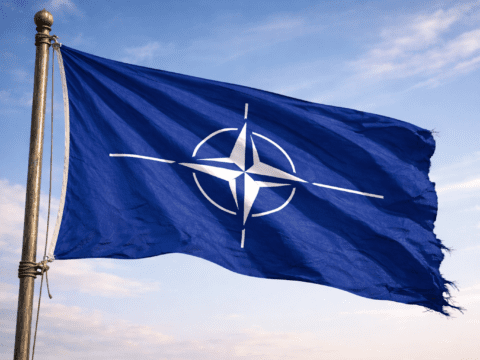 A NATO főparancsnoka fél Oroszországtól?