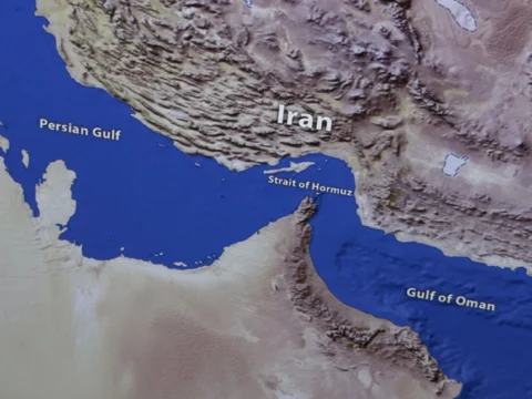 Sajtóértesülések szerint fizetni kell a Hormuzi-szoroson áthaladásért