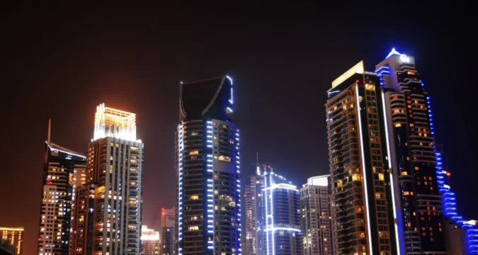 Dubai éledezik
