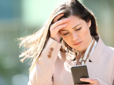 Miért félnek az emberek telefonon beszélni?