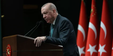 Erdogan háborúval fenyeget Erdogan háborúval fenyeget