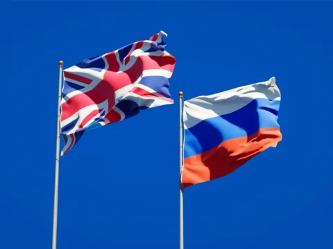 Nagy engedményt tesz Nagy-Britannia Oroszországnak