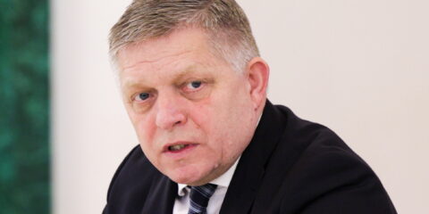 Fico figyelmeztet Fico figyelmeztet