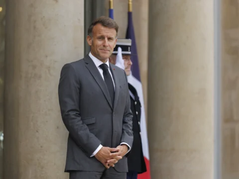 Házkutatást tartottak Macron lakásán