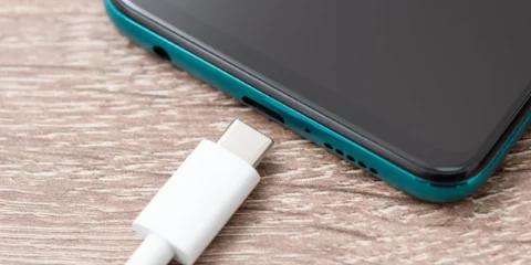 Káros lehet az éjszakai telefontöltés Káros lehet az éjszakai telefontöltés