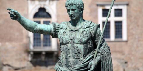Miért van olyan közismert kifejezés, hogy „átkelni a Rubiconon”, ha az egy sekély és keskeny folyó? Miért van olyan közismert kifejezés, hogy „átkelni a Rubiconon”, ha az egy sekély és keskeny folyó?