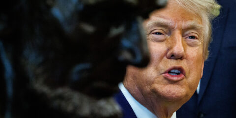 Csillagászati összegekbe kerül Trump Irán elleni háborúja Trump megfenyegette Izraelt