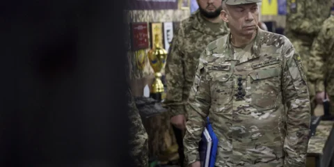 Szirszkij óvatosságra int Szirszkij óvatosságra int