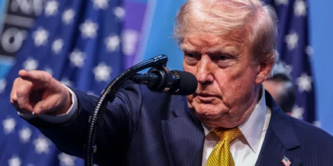 Trump feltételeket szab az Irán elleni légicsapások megszüntetésére Trump megnevezte az iráni támadások célpontját