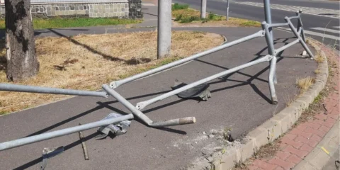 Nem talált ki a körforgalomból Nem talált ki a körforgalomból