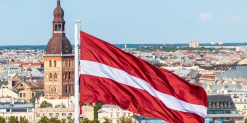 Lettország betiltja az orosz káromkodást Lettország betiltja az orosz káromkodást
