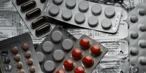 Az alkohol és a vérnyomáscsökkentő gyógyszerek Automatikus vázlat