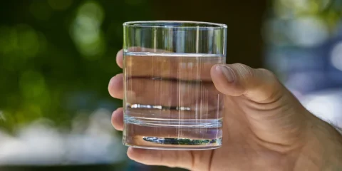 Megkóstolták a Föld legrégebbi vizét Megkóstolták a Föld legrégebbi vizét