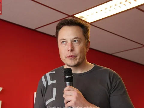 Elon Musk csatlakozik a Pentagonhoz